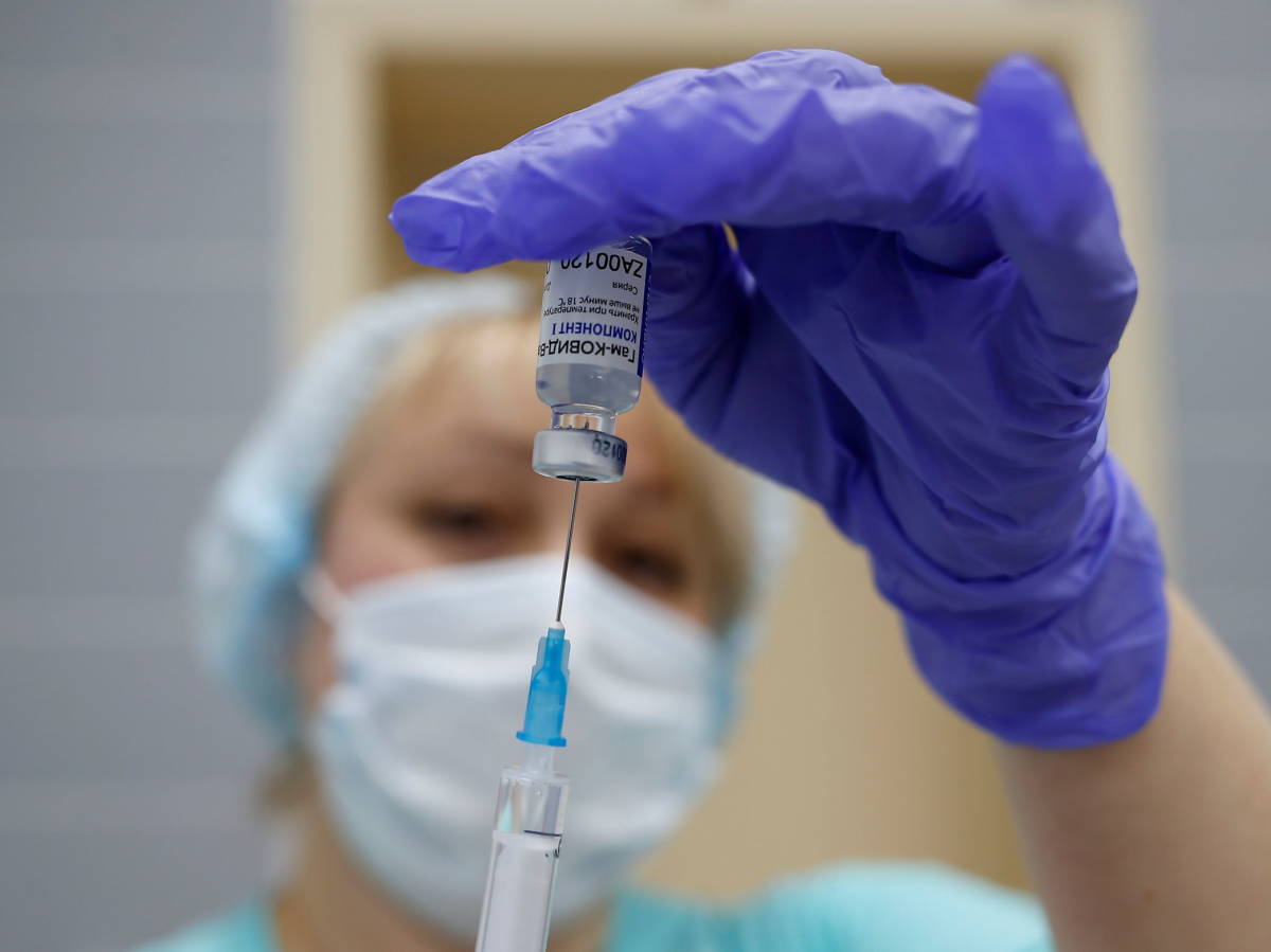 obesos diabeticos o hipertensos el dilema de a quien dar acceso prioritario a la vacuna