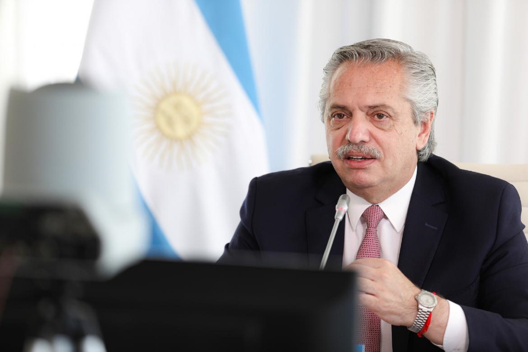 Alberto Fernandez 10 1