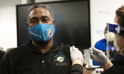 Vacuna Covid Leyenda de los Dolphines AFP