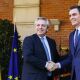 alberto fernandez junto pedro sanchez