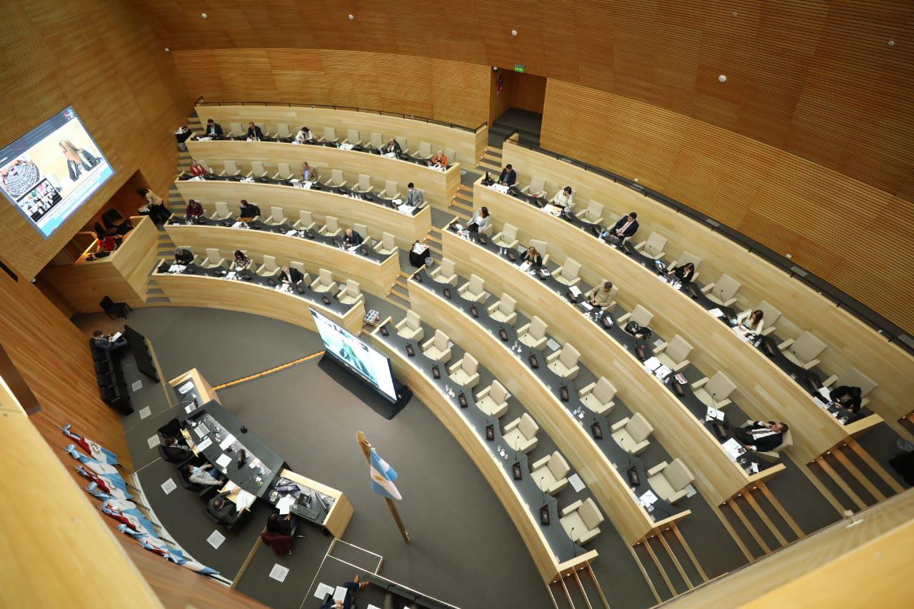 multimedia.normal.b3990622085f4c72.4c656769736c61747572612064652043c3b372646f626120404c656769736c615f6e6f726d616c2e6a7067