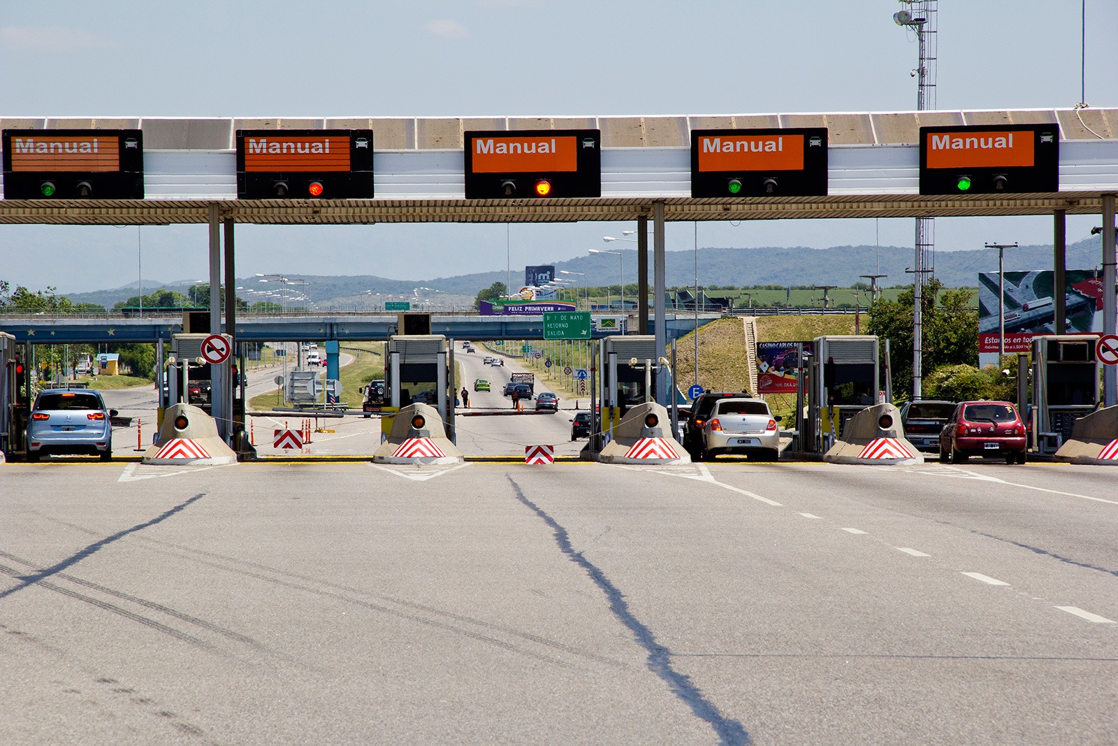estacion de peaje autopista cordoba carlos paz.jpg 321685820