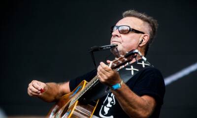 70 anos de leon gieco el sabado se realizara leon cumple un gran festejo en el cck