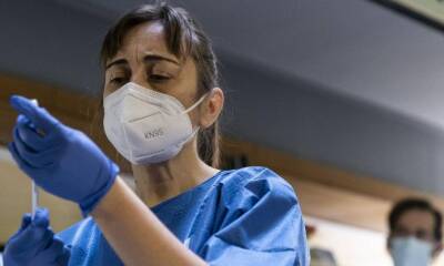 Las vacunas de Pfizer y Moderna podrian dar lugar a falsos positivos de covid 19