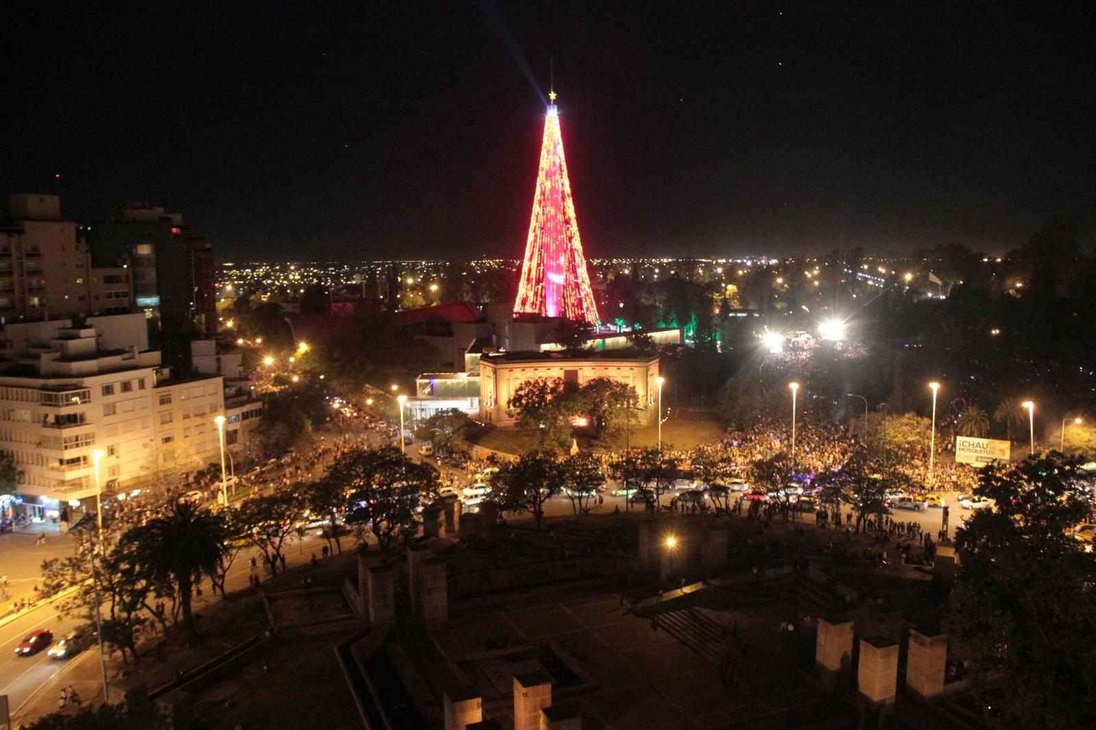 multimedia.normal.84597b2dd1bff755.c38172626f6c206465204e61766964616420627920446965676f20526f73636f5f6e6f726d616c2e6a7067