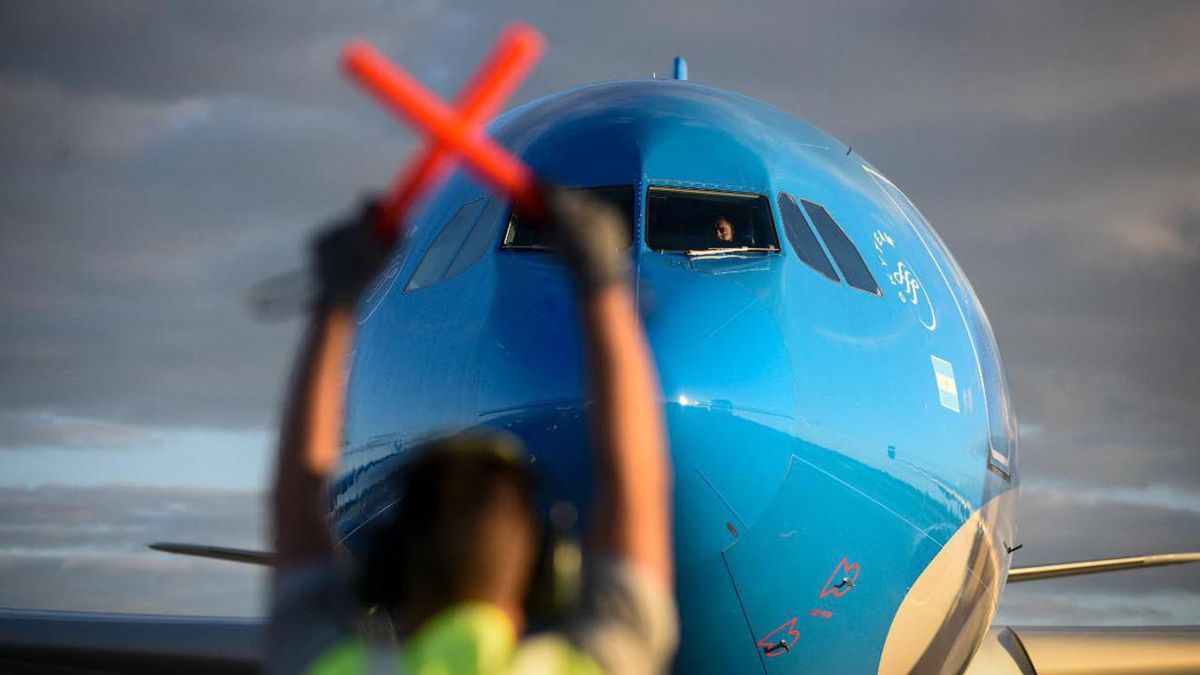 por las restricciones aerolineas argentinas trabaja la readecuacion los vuelos foto fuente aerolineas argentinas