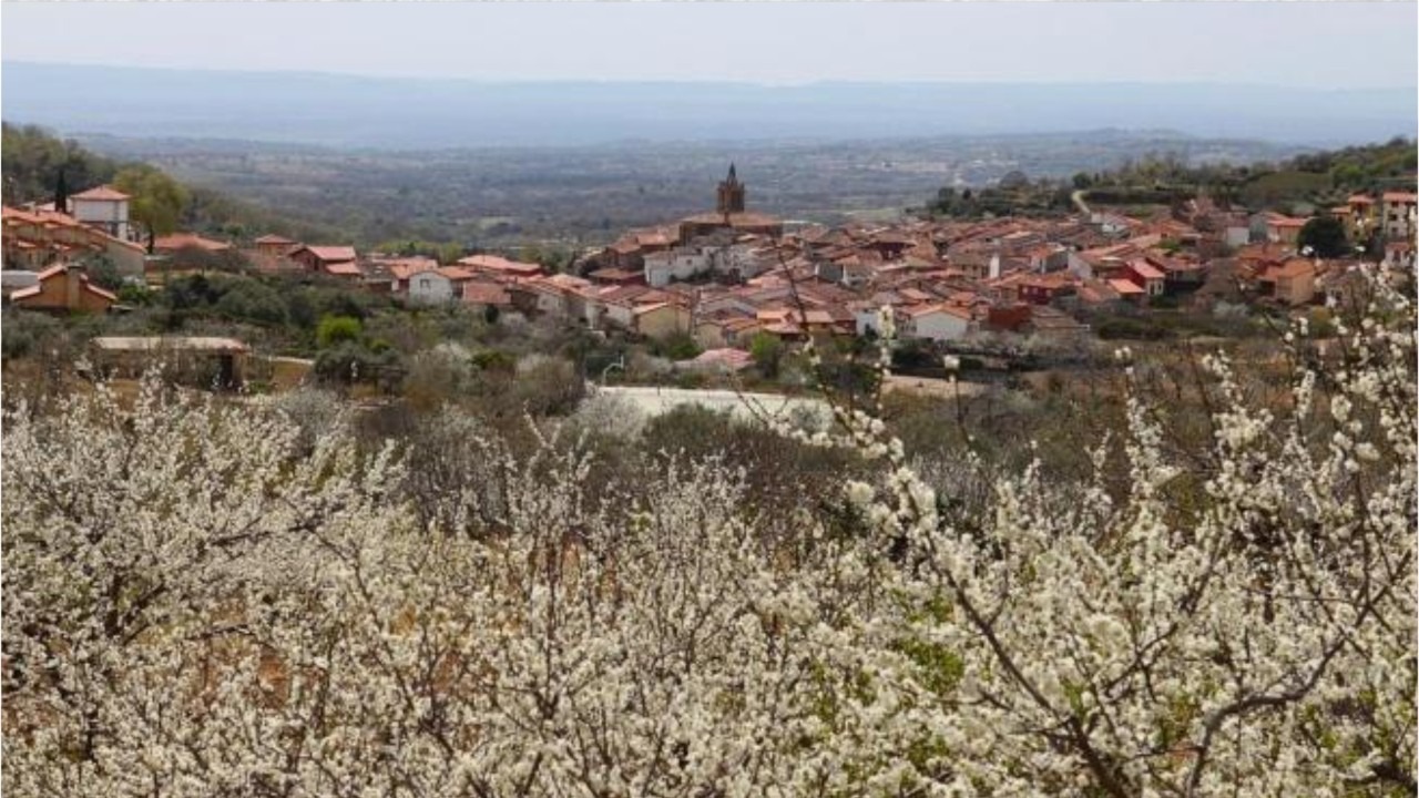 quieres saber cual es el mejor pueblo espanol para una escapada en pareja