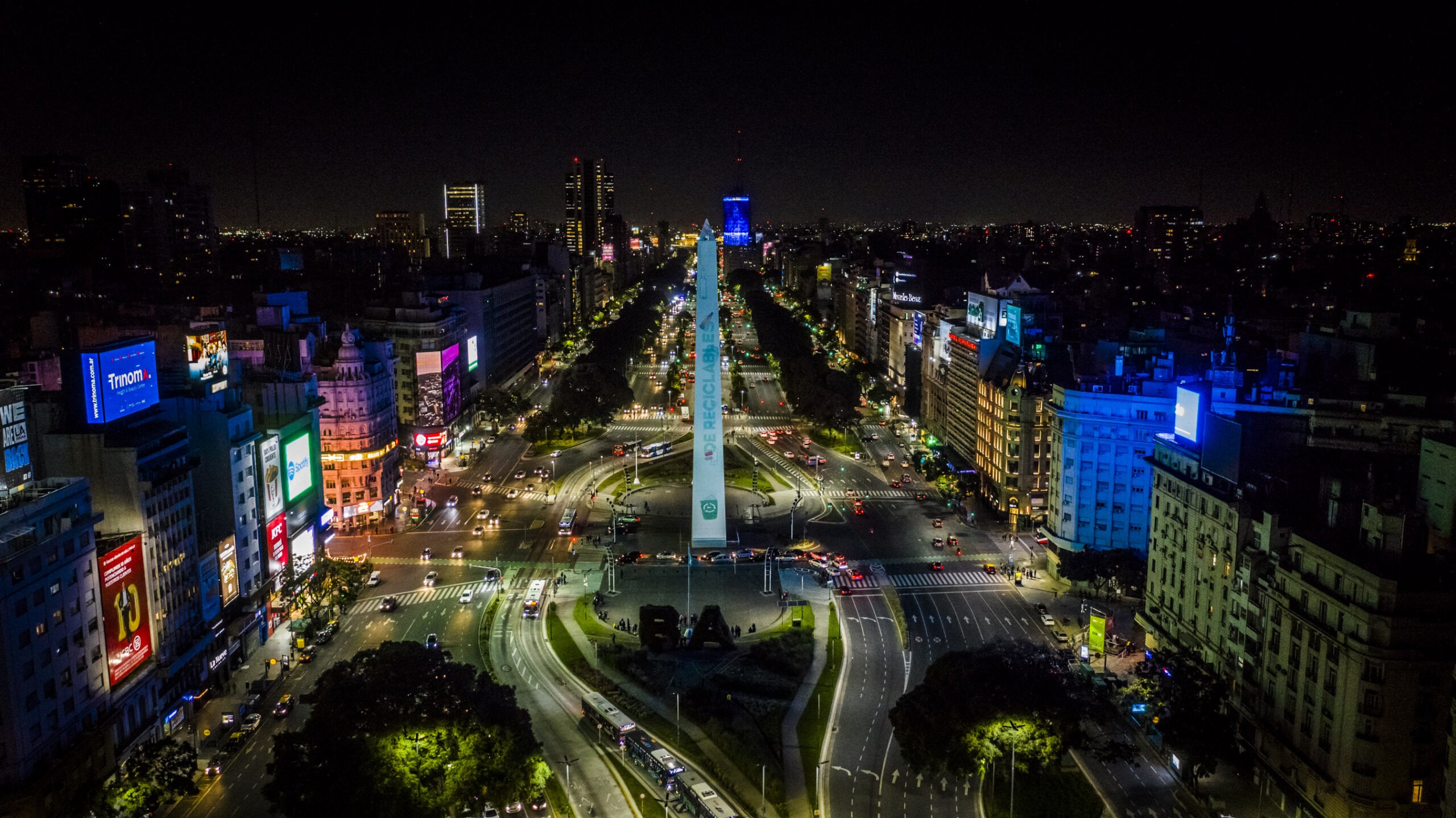 Dia del Reciclado Obelisco Noche Drone 0105 scaled