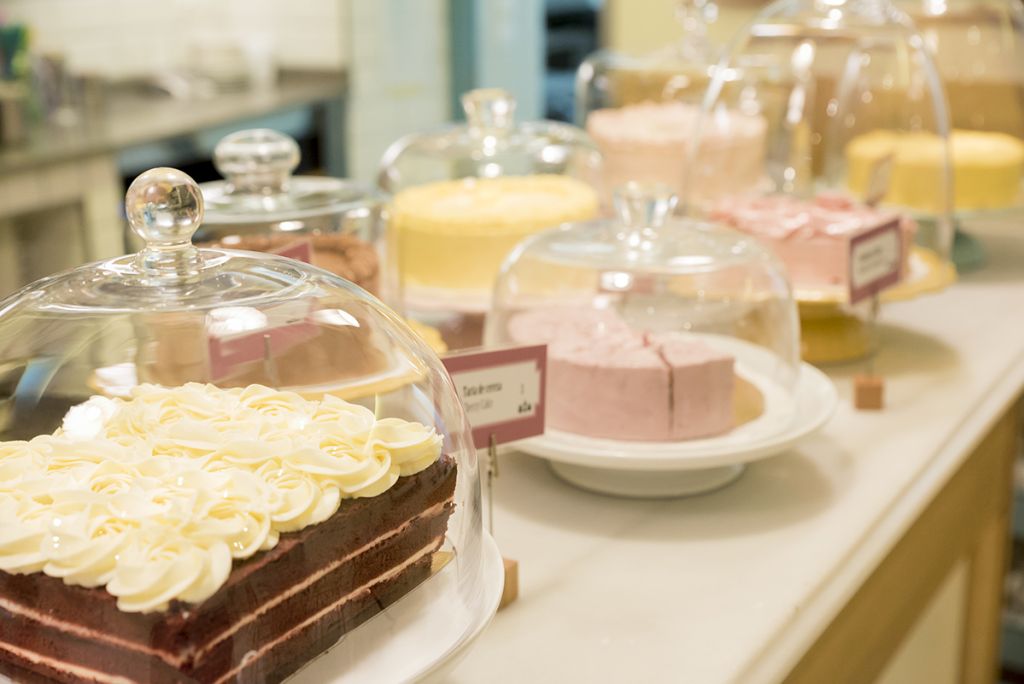 cafeteria con tartas050 baja 9ace92c4