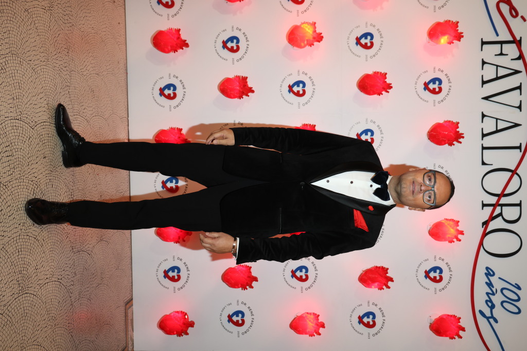 Fabian Medina Flores en la gala por los 100 anos de Rene Favaloro en el Teatro Colon