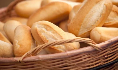 la mandaron comprar pan los choris y termino gastando 170000 la panaderia le dijeron todo