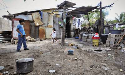 Pobreza 44 696x463 1