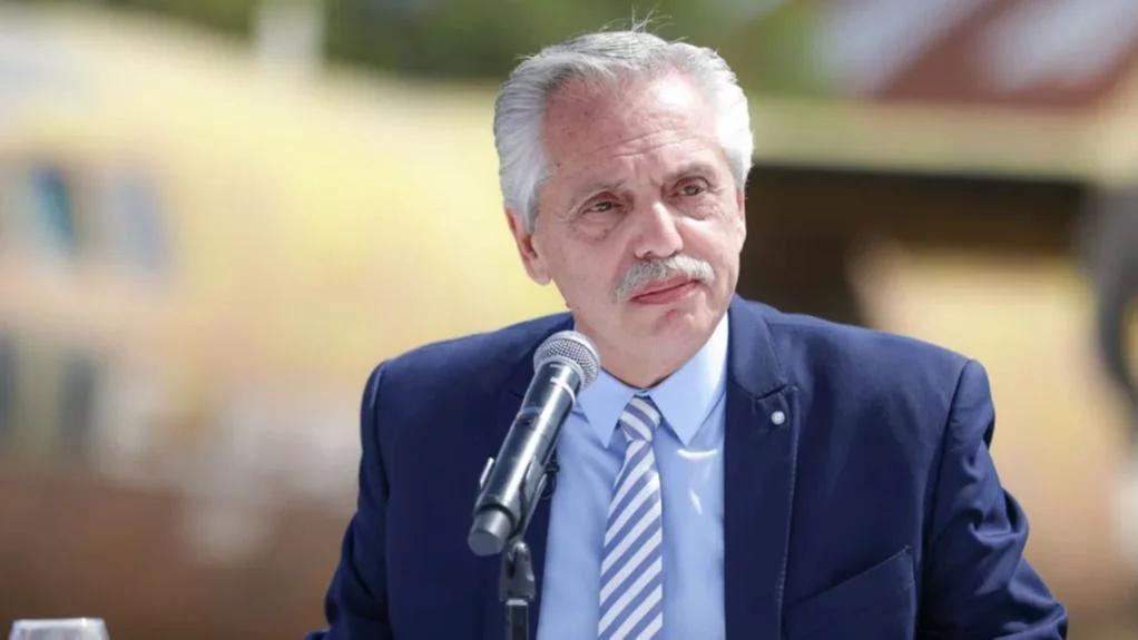 alberto fernandez png