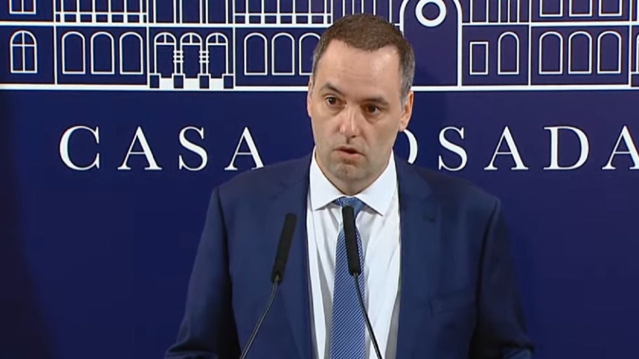 manuel adorni 1716853