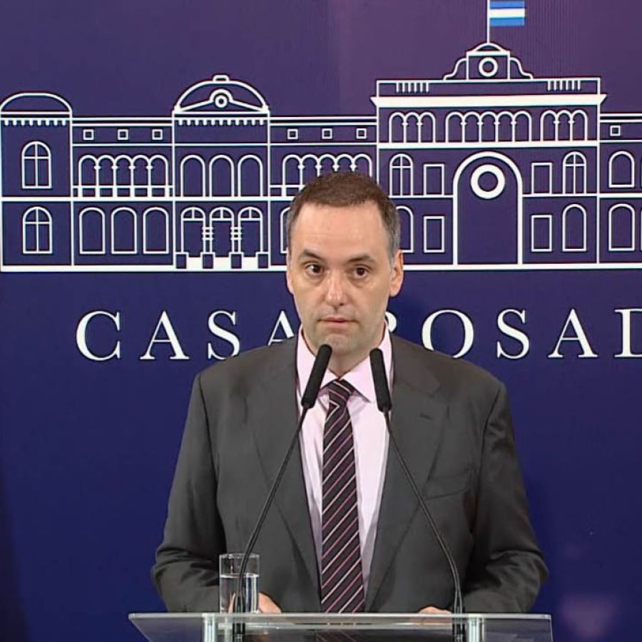 manuel adorni 1719367